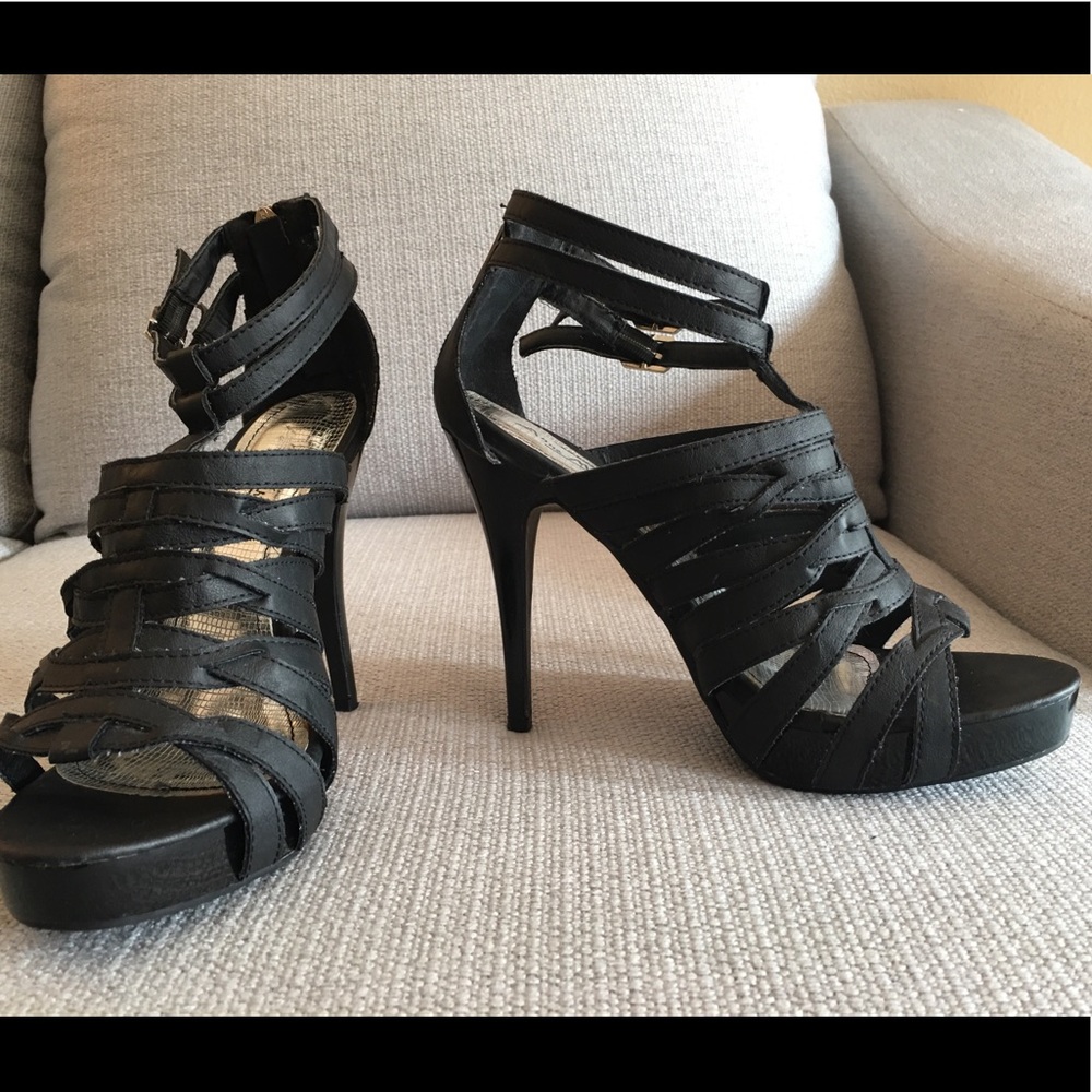 Black Heels Price Drop ⬇️